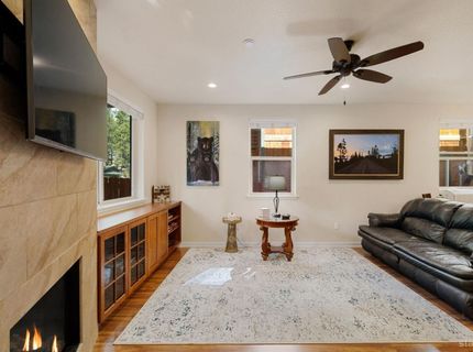 2046 Lukins Way, South Lake Tahoe, CA 96150 Photo