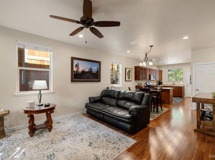 2046 Lukins Way, South Lake Tahoe, CA 96150 Photo