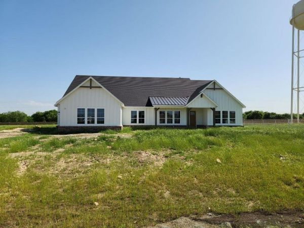 12213 Crystal Drive, Krum, TX 76249