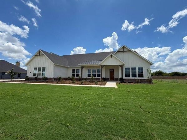 12213 Crystal Drive, Krum, TX 76249