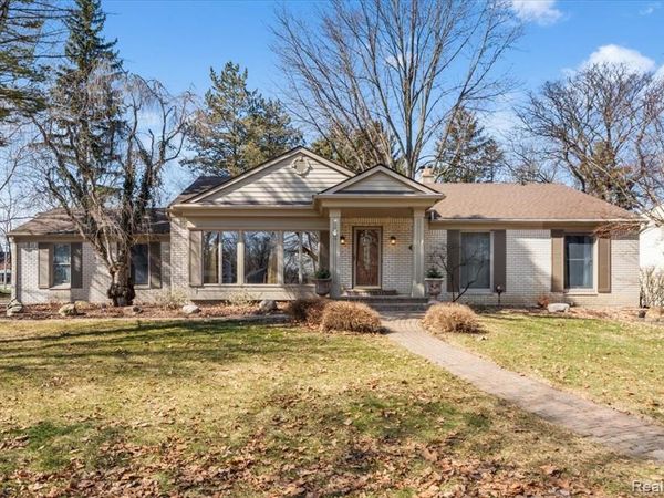 1003 Hemlock Drive, Rochester, MI 48307