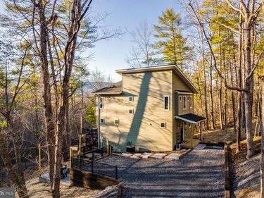 1355 GREENVIEW DRIVE , BASYE, VA 22810