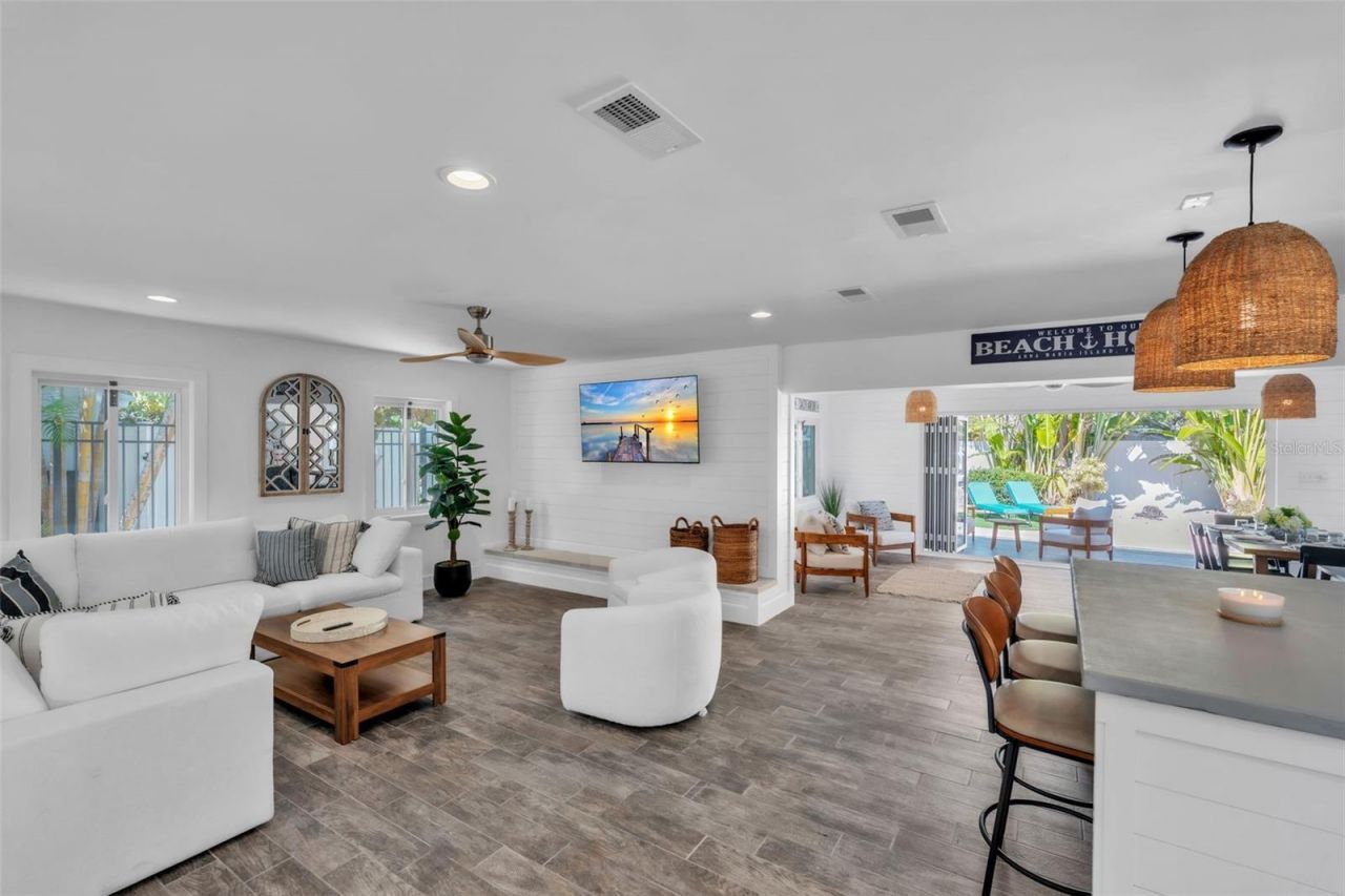 155 Crescent Drive, Anna Maria, FL 34216 Photo