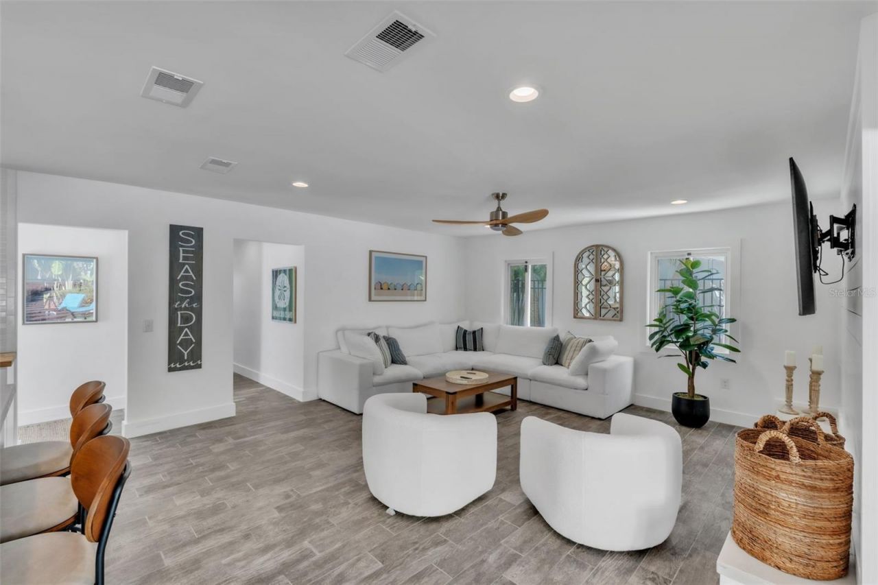 155 Crescent Drive, Anna Maria, FL 34216 Photo