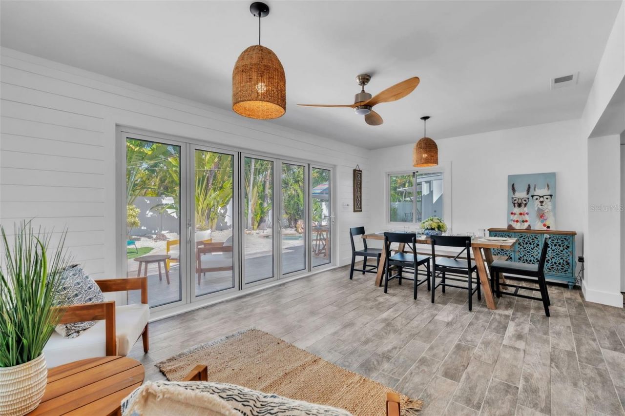 155 Crescent Drive, Anna Maria, FL 34216 Photo