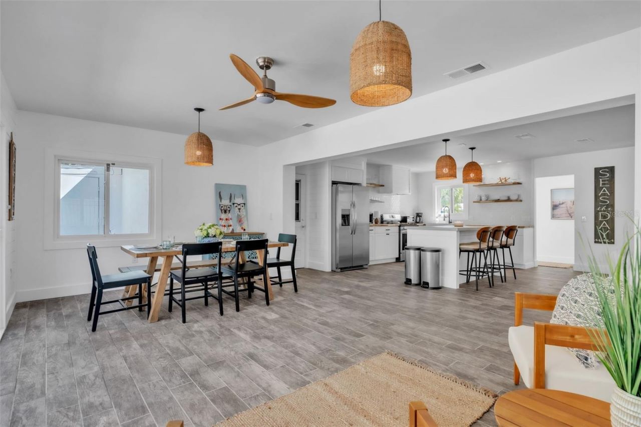 155 Crescent Drive, Anna Maria, FL 34216 Photo