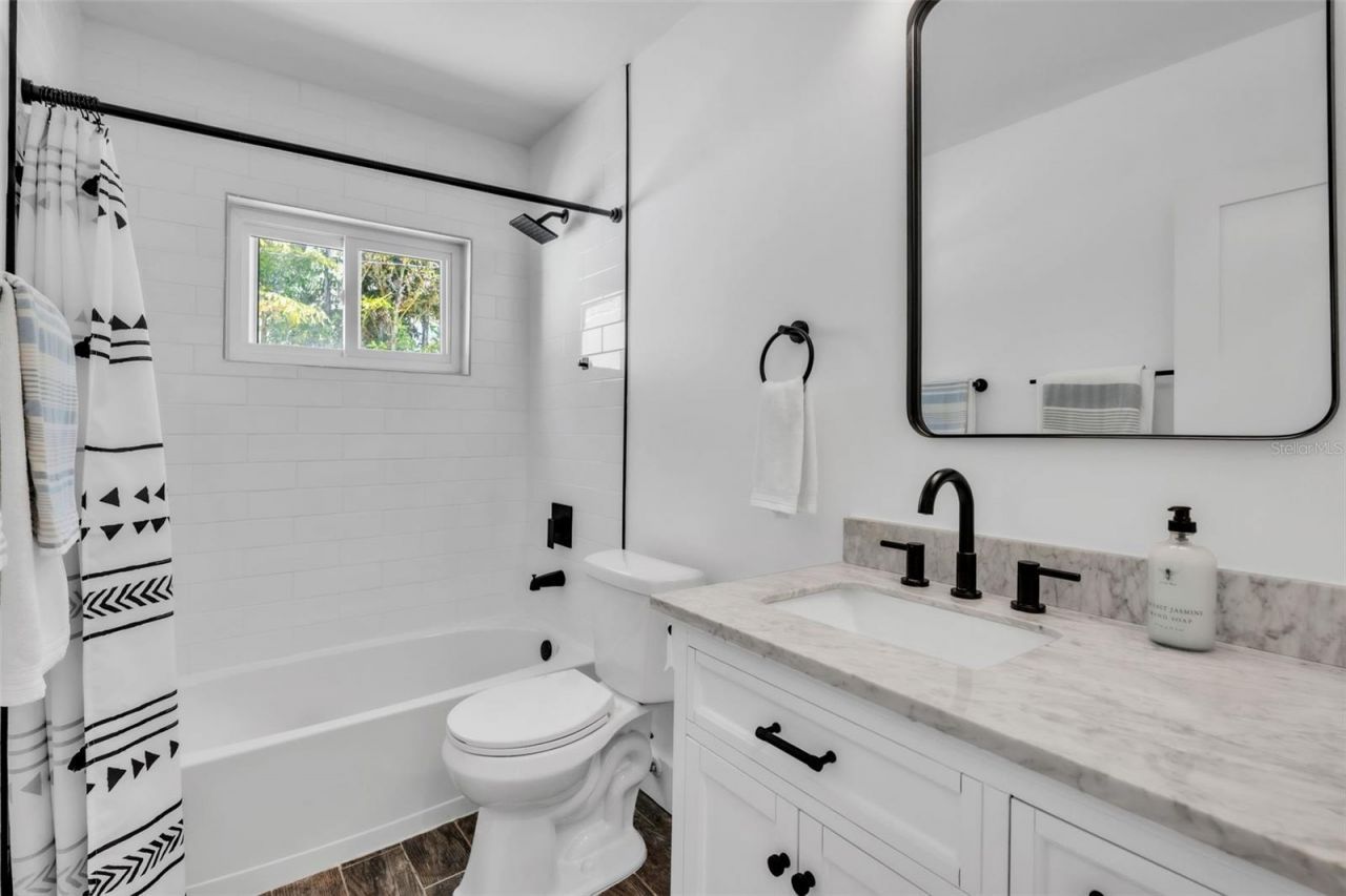 155 Crescent Drive, Anna Maria, FL 34216 Photo