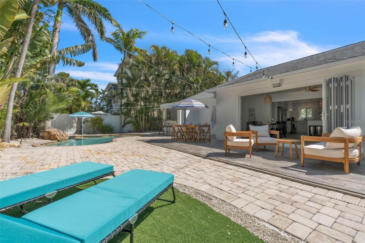 155 Crescent Drive, Anna Maria, FL 34216 Photo