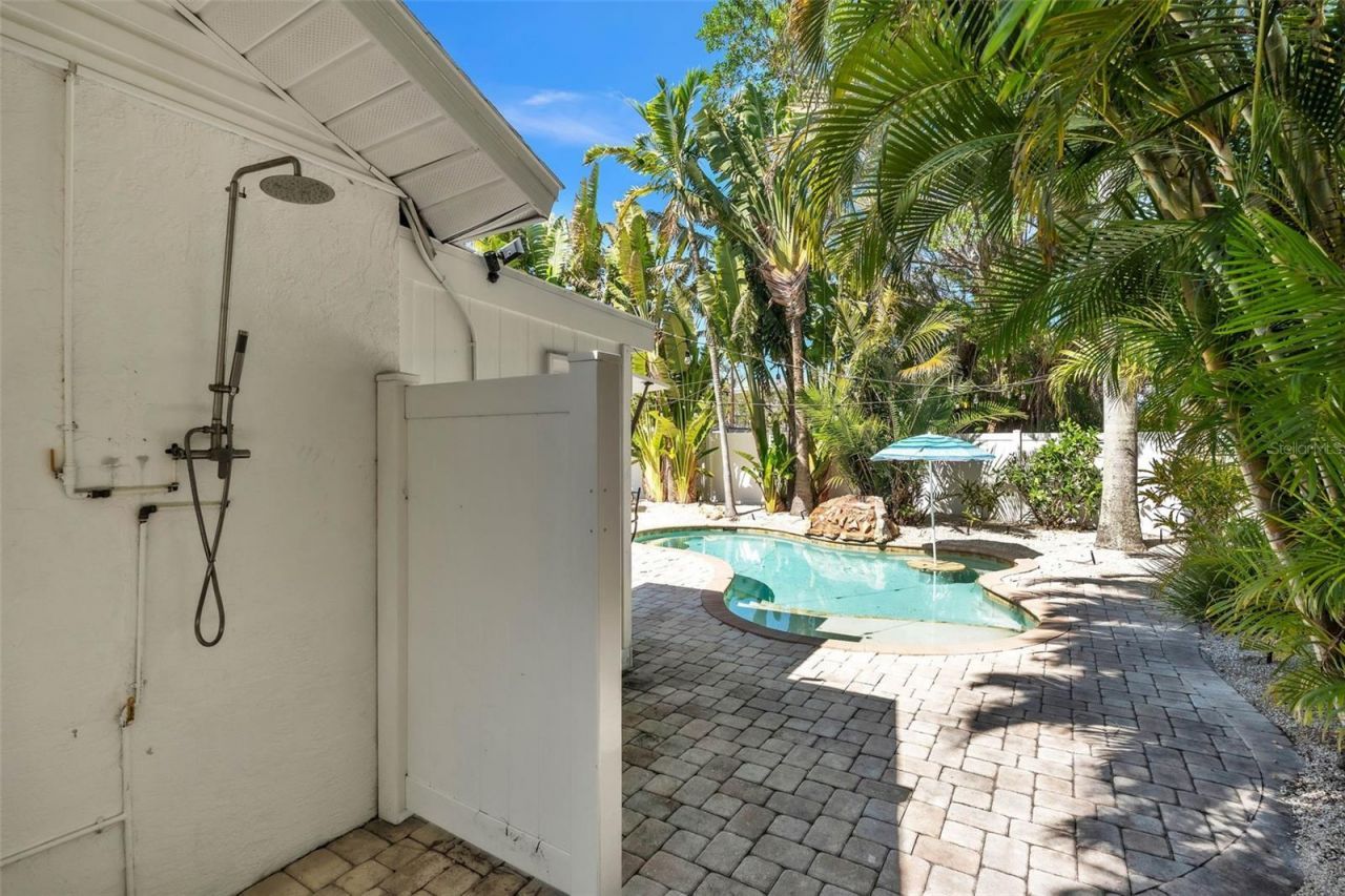 155 Crescent Drive, Anna Maria, FL 34216 Photo