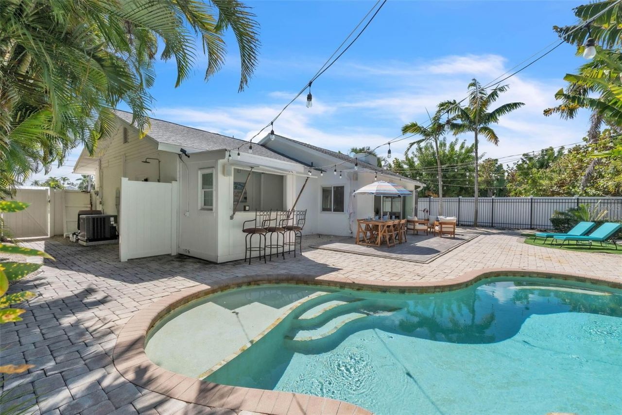 155 Crescent Drive, Anna Maria, FL 34216 Photo