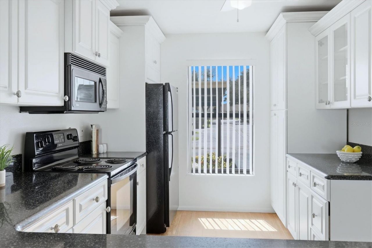 2721 60th Avenue Drive W, Unit B, Bradenton, FL 34207 Photo