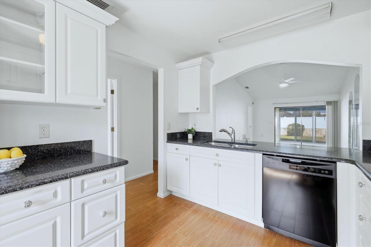 2721 60th Avenue Drive W, Unit B, Bradenton, FL 34207 Photo