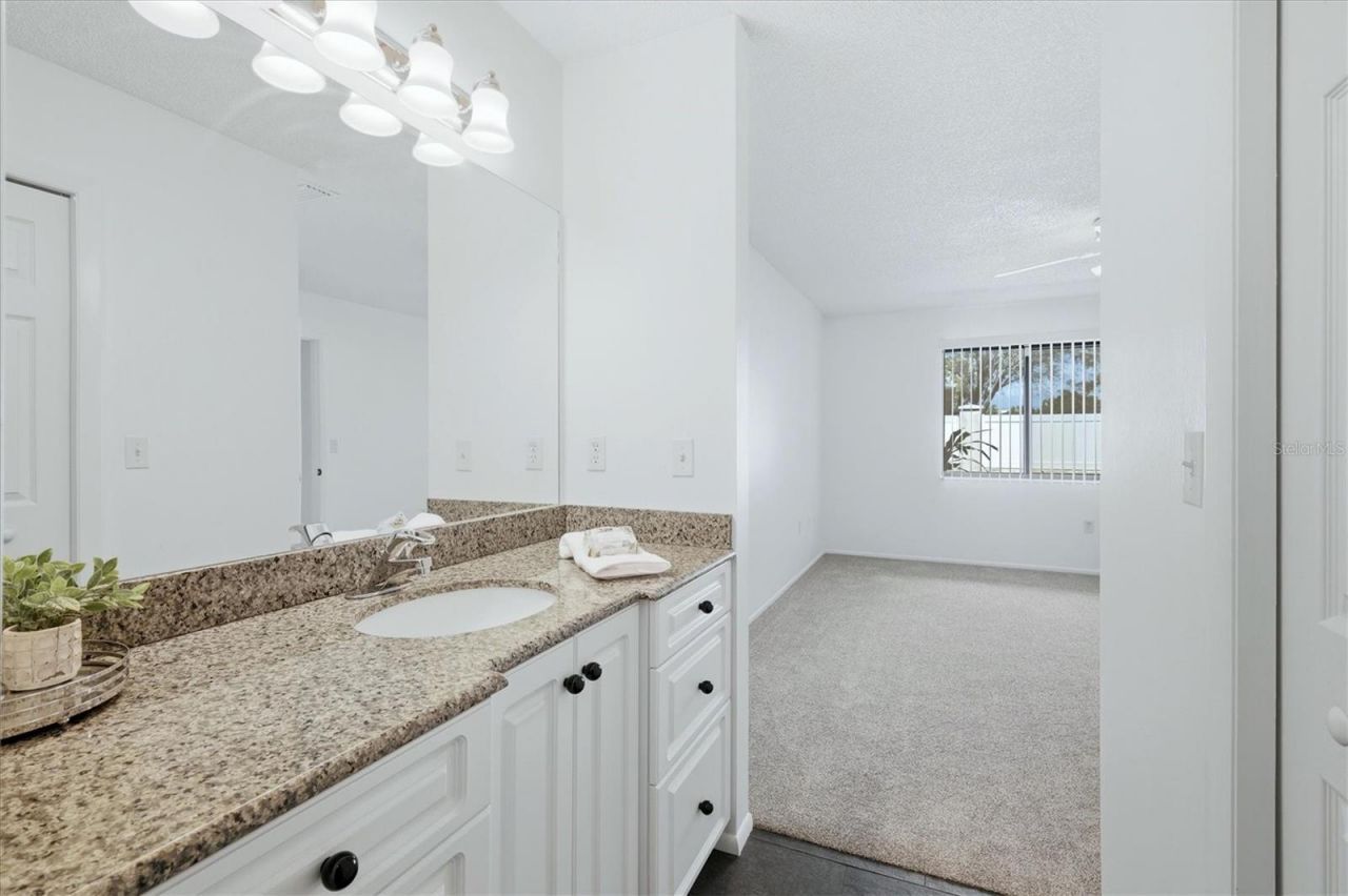 2721 60th Avenue Drive W, Unit B, Bradenton, FL 34207 Photo