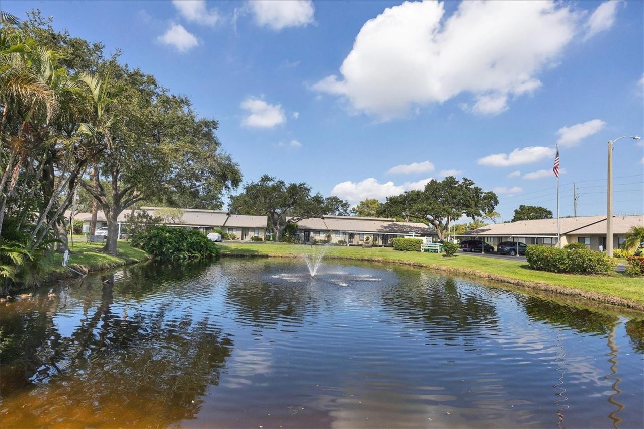 2721 60th Avenue Drive W, Unit B, Bradenton, FL 34207 Photo