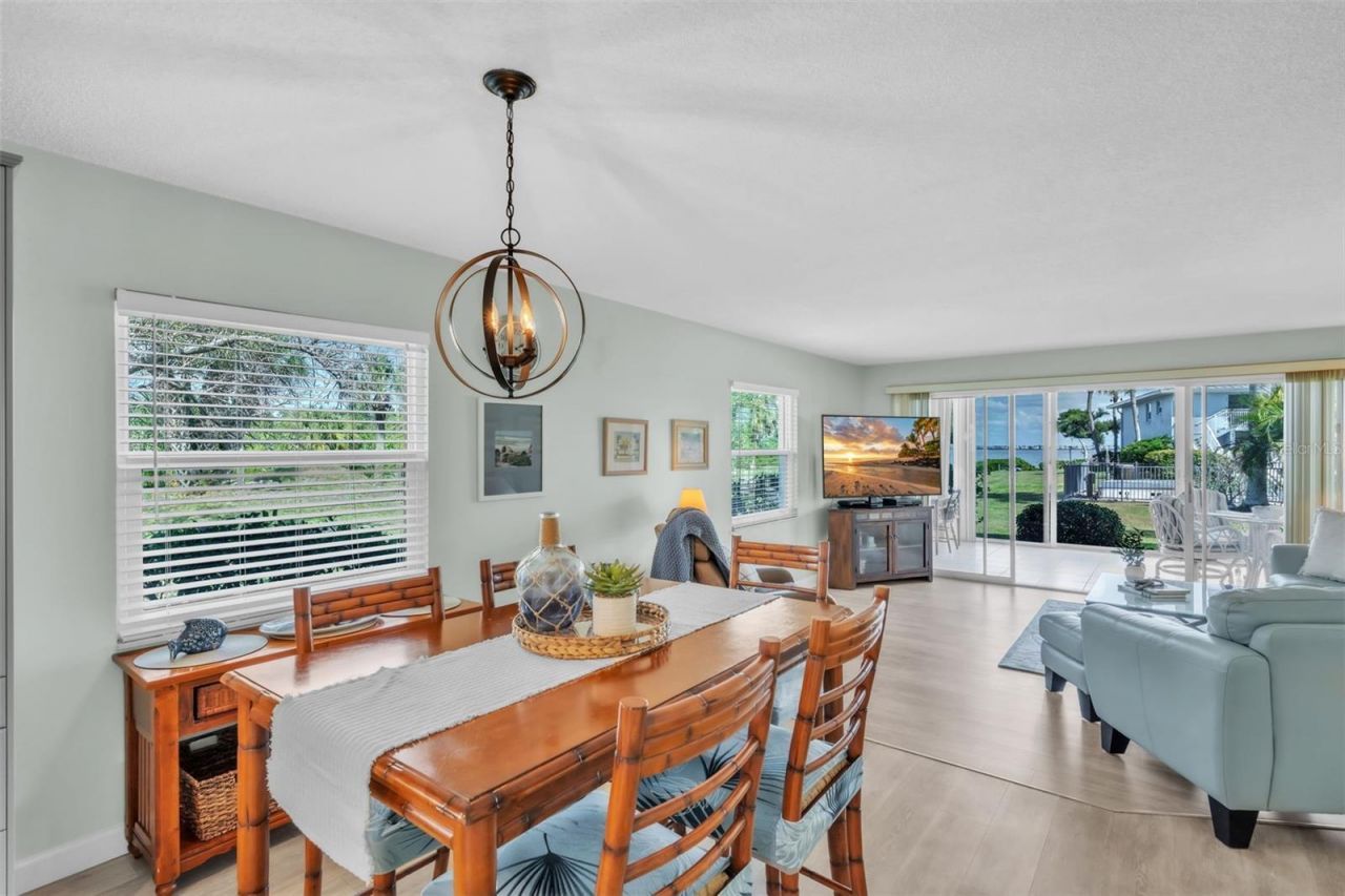 600 Manatee Avenue, Unit 145, Holmes Beach, FL 34217 Photo