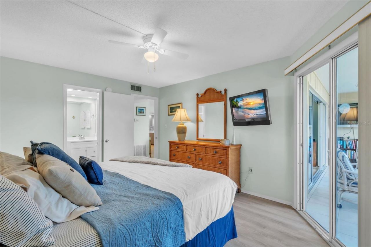 600 Manatee Avenue, Unit 145, Holmes Beach, FL 34217 Photo