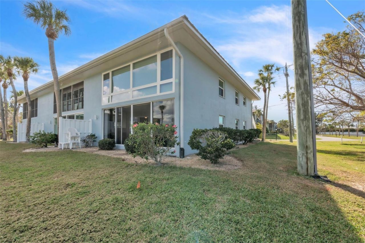 600 Manatee Avenue, Unit 145, Holmes Beach, FL 34217 Photo