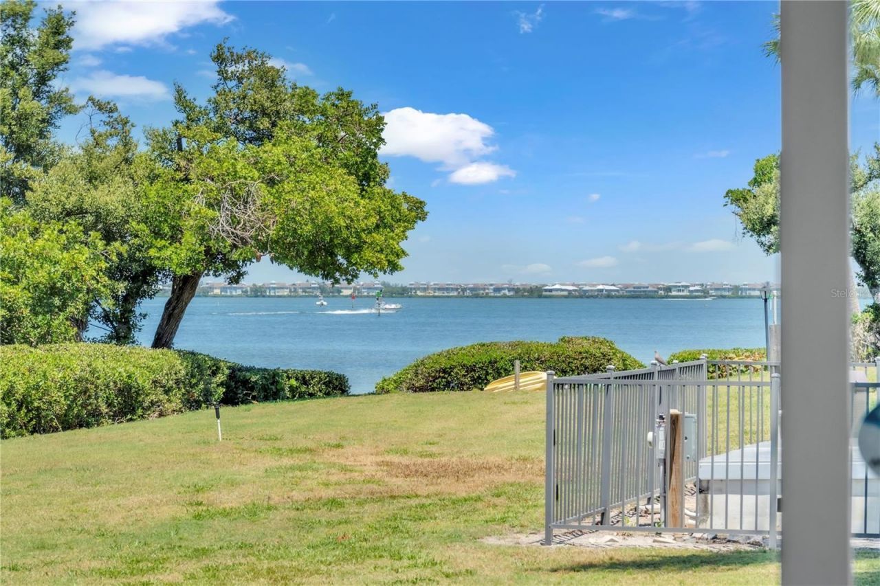 600 Manatee Avenue, Unit 145, Holmes Beach, FL 34217 Photo