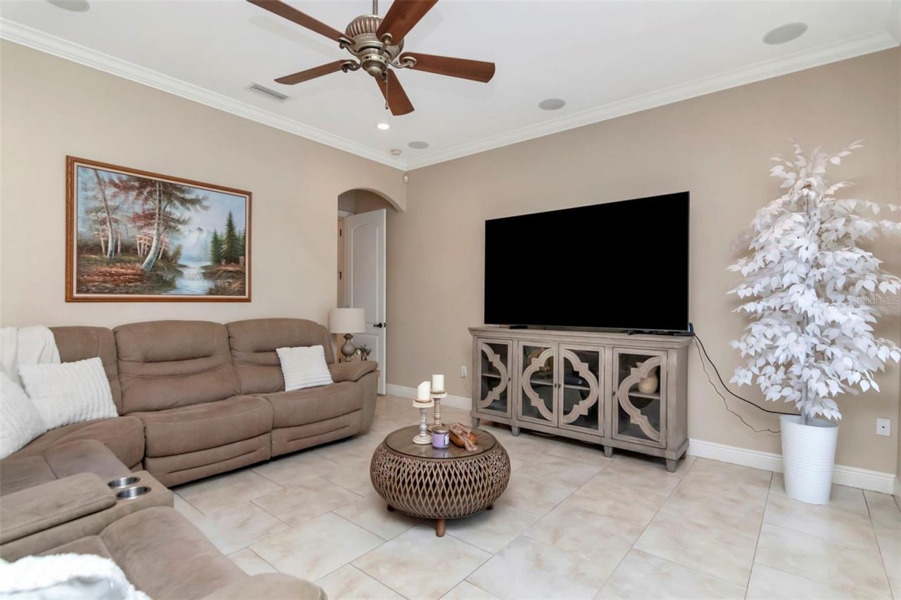 1022 Emerald Creek Drive, Valrico, FL 33596 Photo