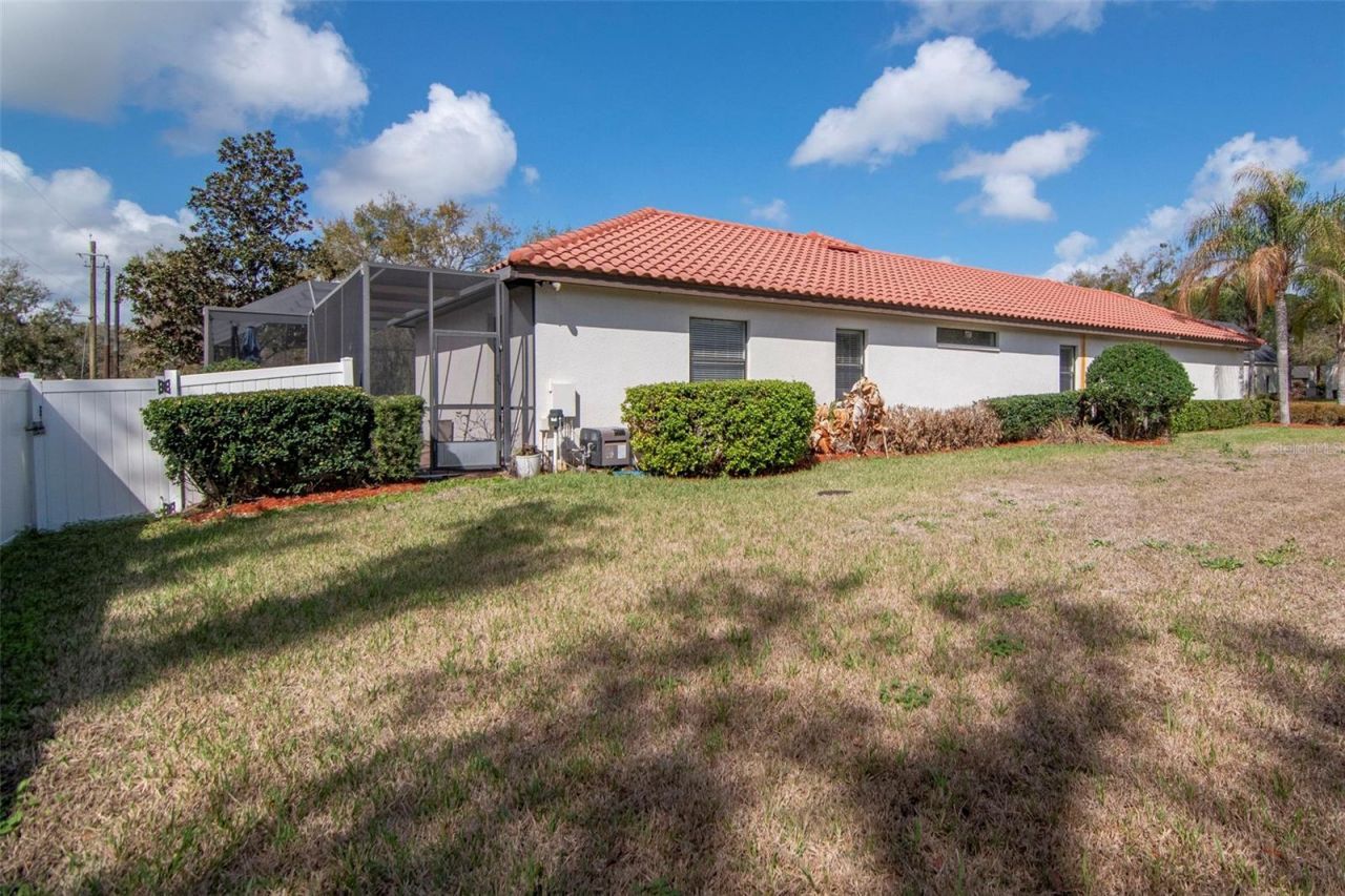 1022 Emerald Creek Drive, Valrico, FL 33596 Photo