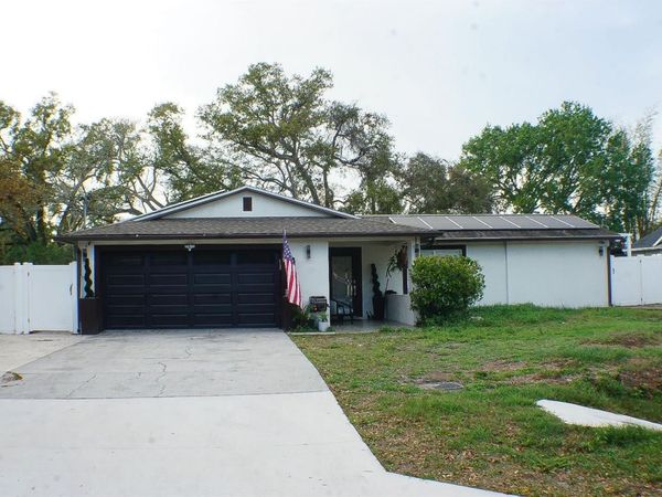 6816 E CREEK DRIVE , TAMPA, FL 33615