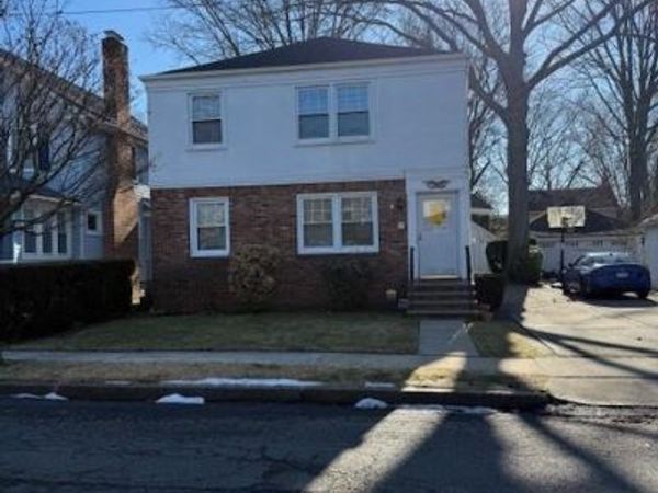 15 Geranium Avenue, Floral Park, NY 11001