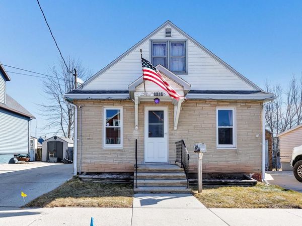 1611 Jackson STREET, Two Rivers, WI 54241