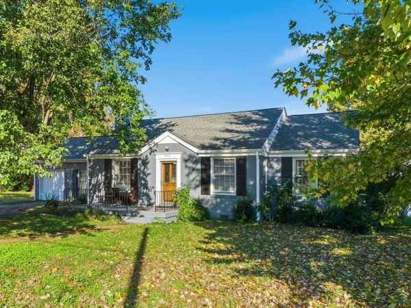 5600 Vine Ridge Dr , Nashville, TN 37205