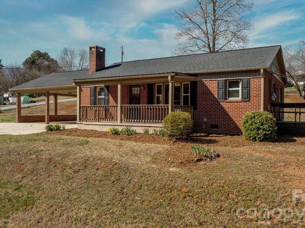 228 Holly Street, Hudson, NC 28638