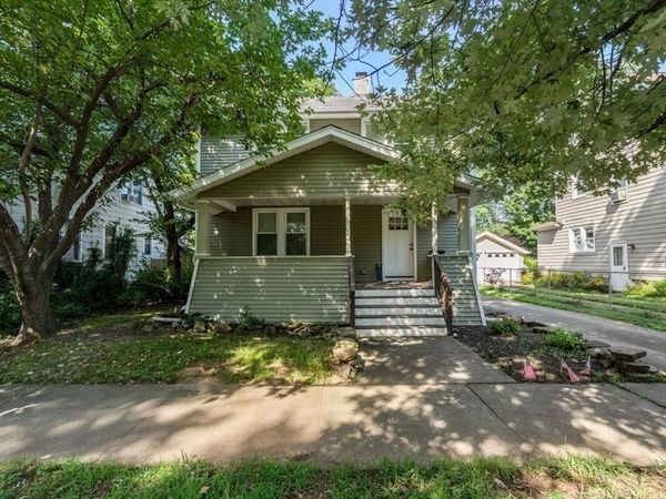 38 Manchester Ter, Springfield, MA 01108