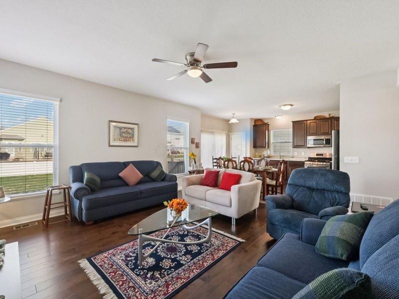 8648 Crooked Maple Drive, Blacklick, OH 43004 Photo 10