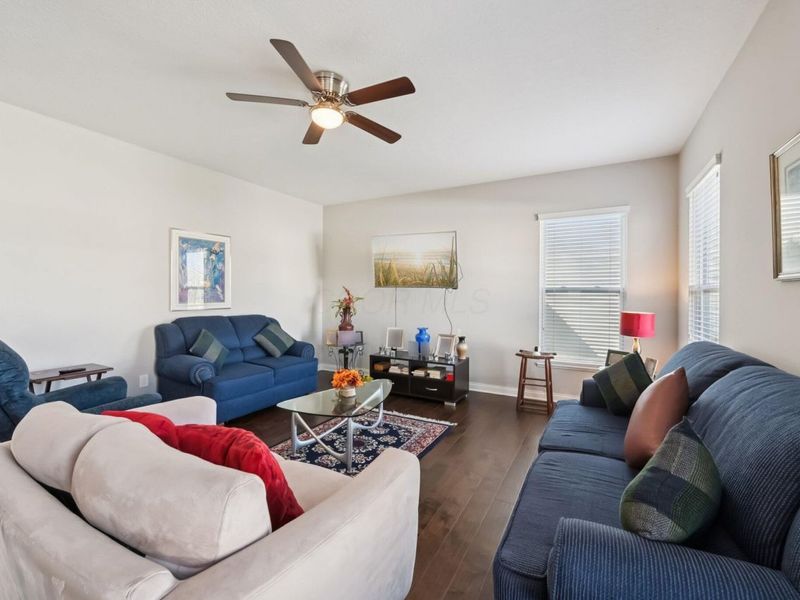 8648 Crooked Maple Drive, Blacklick, OH 43004 Photo 7