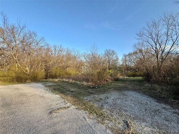 26180 E 18th Street , Catoosa, OK 74015