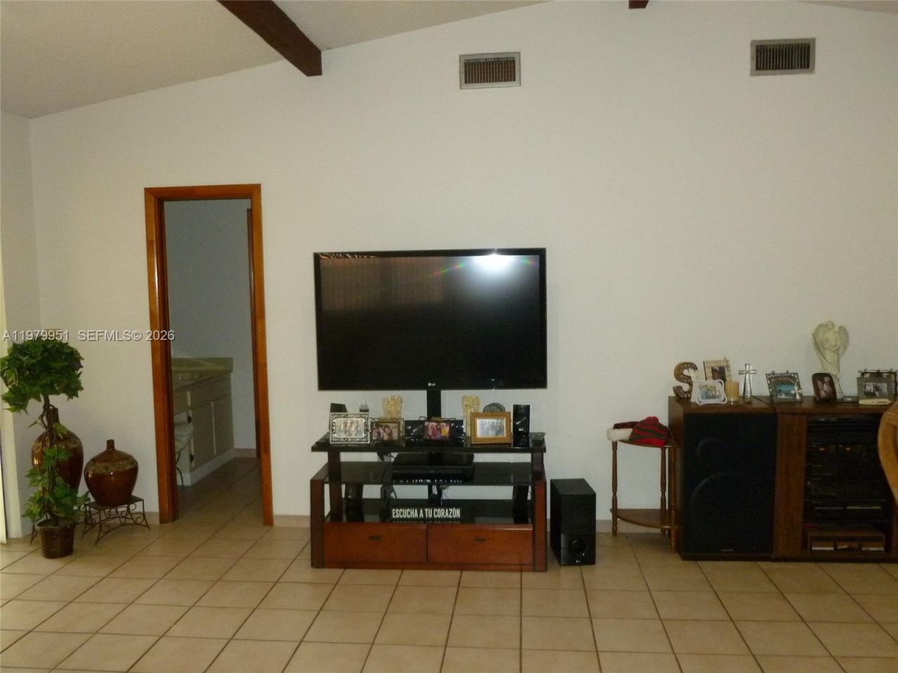 3261 NW 14th St , Miami, FL 33125 Photo