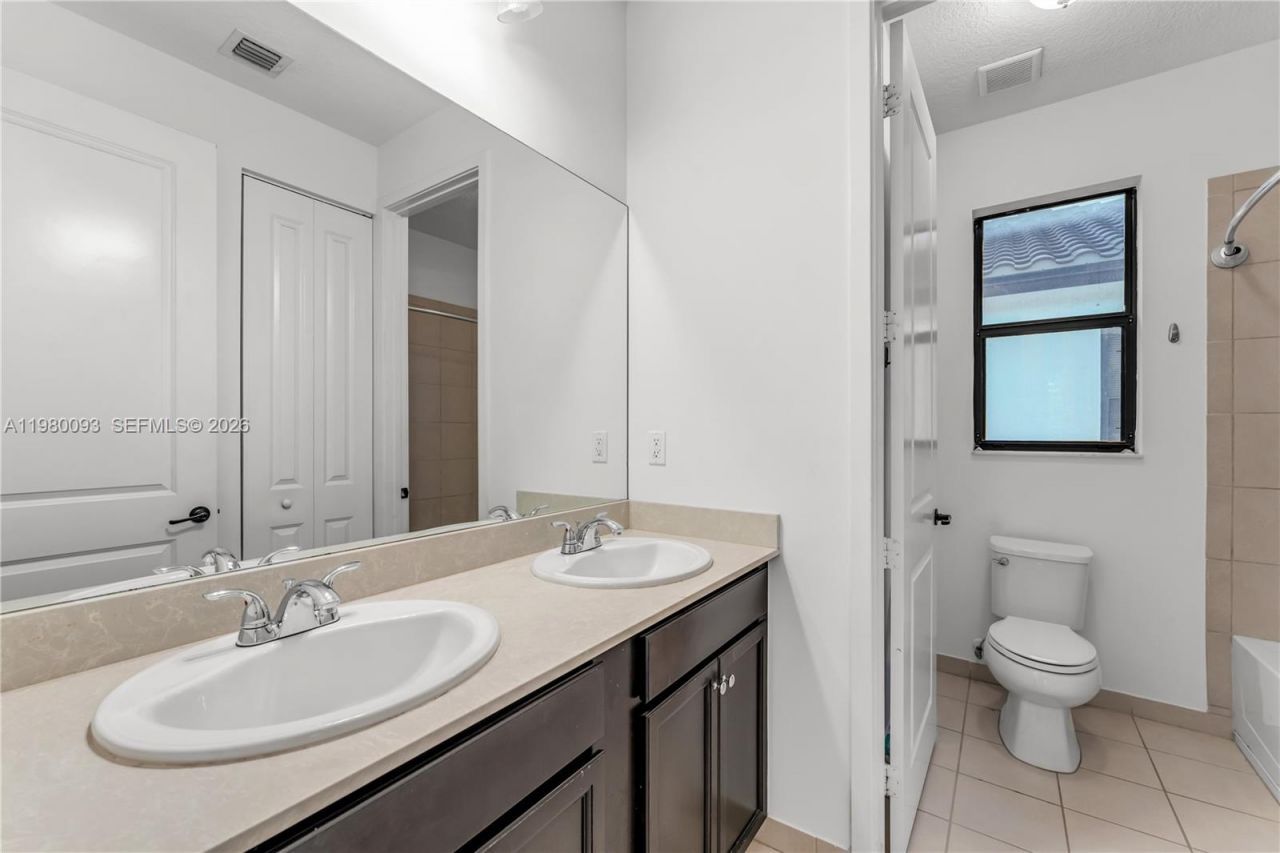 9881 W 34th Ave , Hialeah, FL 33018 Photo