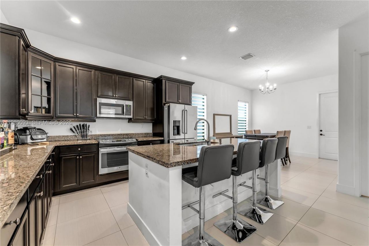 9881 W 34th Ave , Hialeah, FL 33018 Photo