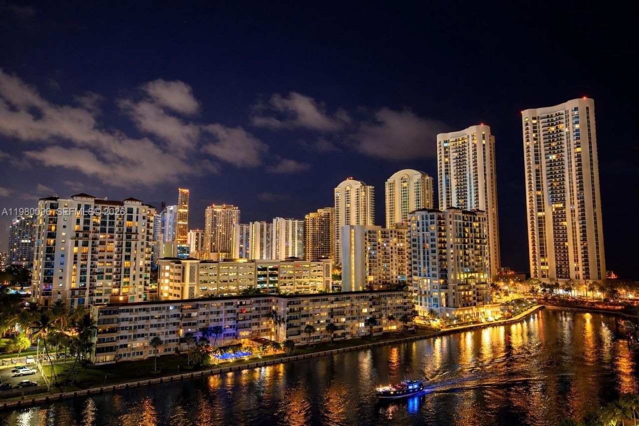 300 Bayview Dr, Unit 1107, Sunny Isles Beach, FL 33160 Photo