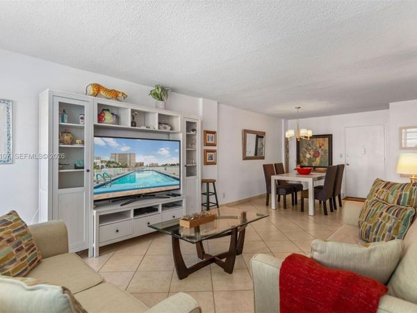 1913 S Ocean Dr , Unit 316, Hallandale Beach, FL 33009