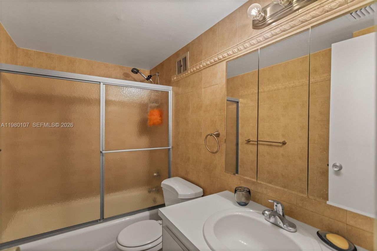 1913 S Ocean Dr , Unit 316, Hallandale Beach, FL 33009 Photo