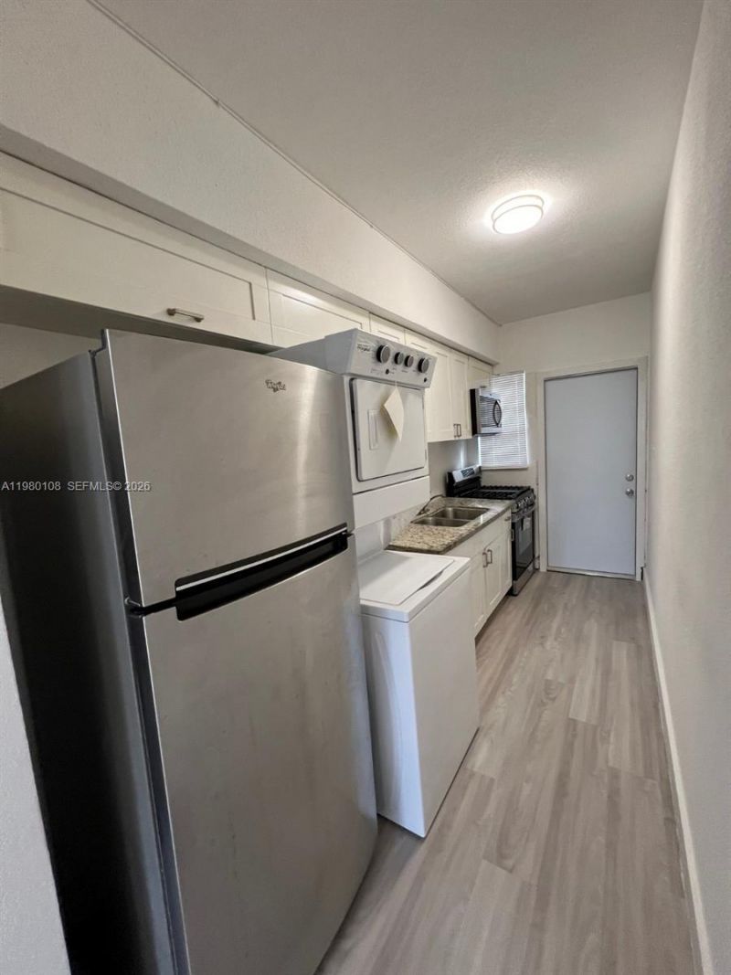 1900 Calais Dr, Unit 1904, Miami Beach, FL 33141 Photo