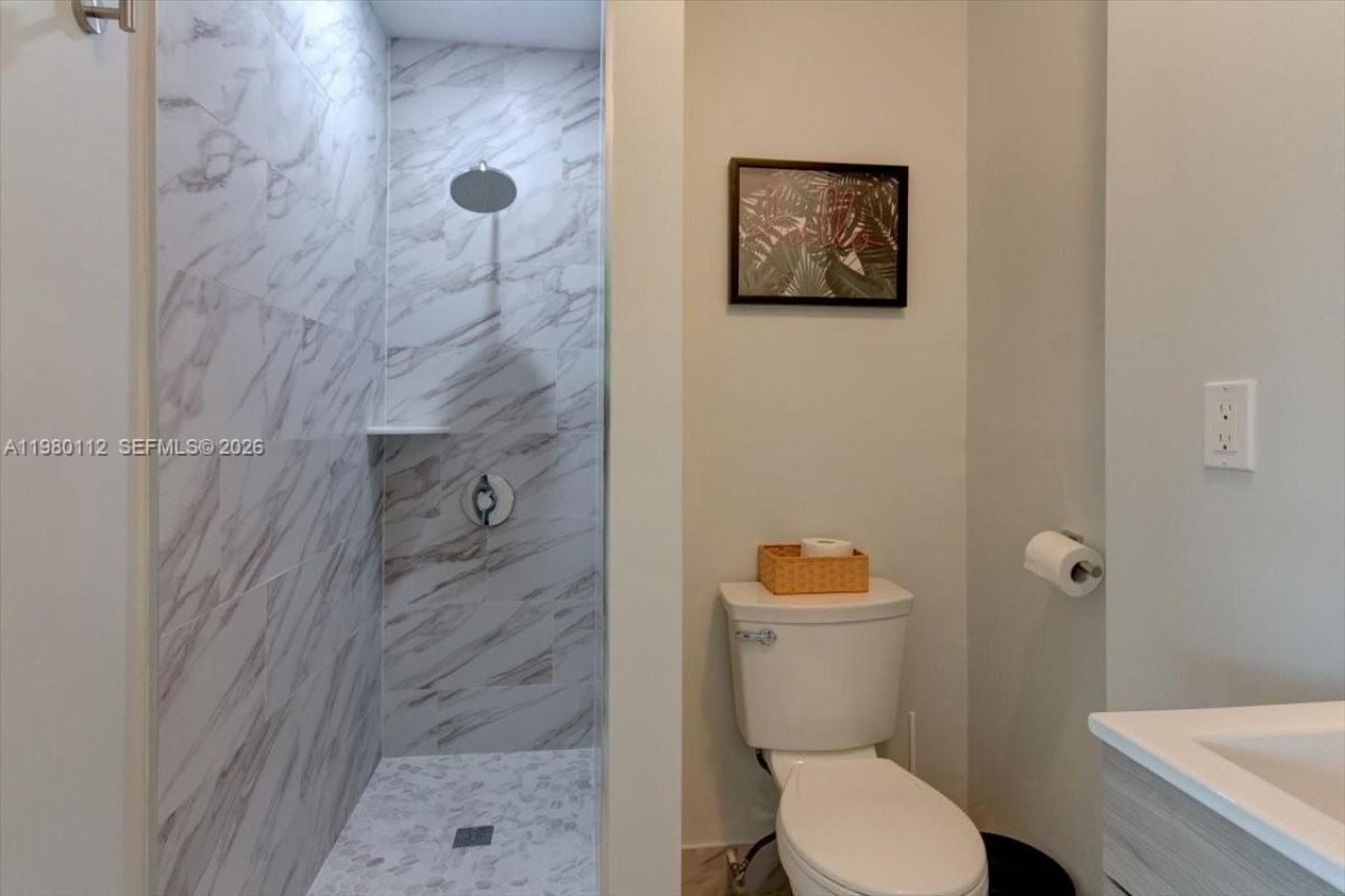 968 NE 80th St, Unit A, Miami, FL 33138 Photo