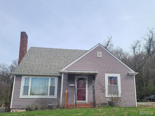 221 E Ofallon Drive , Caseyville, IL 62232