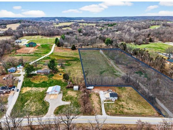 3077 S Highway 94, Defiance, MO 63341