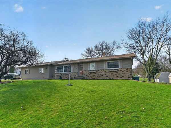 450 Bonnie Road, Cottage Grove, WI 53527