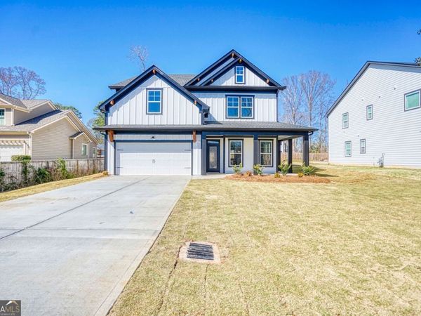 1064 Eastview Road NE, Conyers, GA 30012