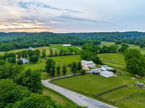 3310 Booker Ridge Road , Mount Pleasant, TN 38474