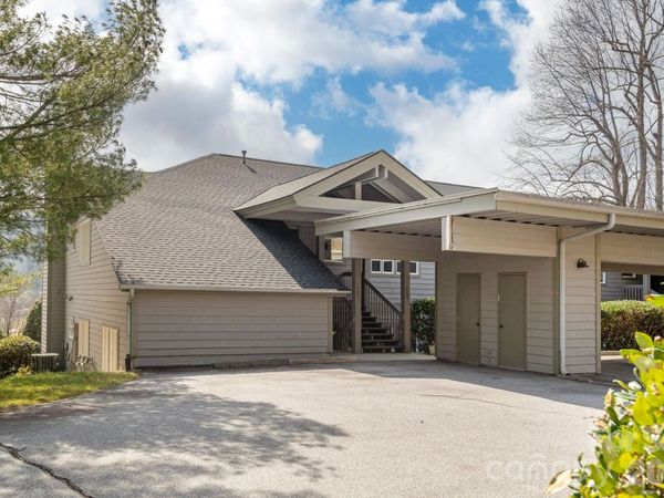 111 BLUFFVIEW Lane , Flat Rock, NC 28731