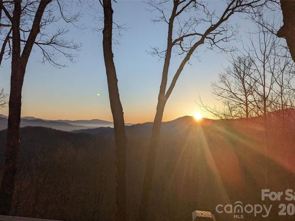 121 Stoney Falls Loop, Unit E4, Burnsville, NC 28714