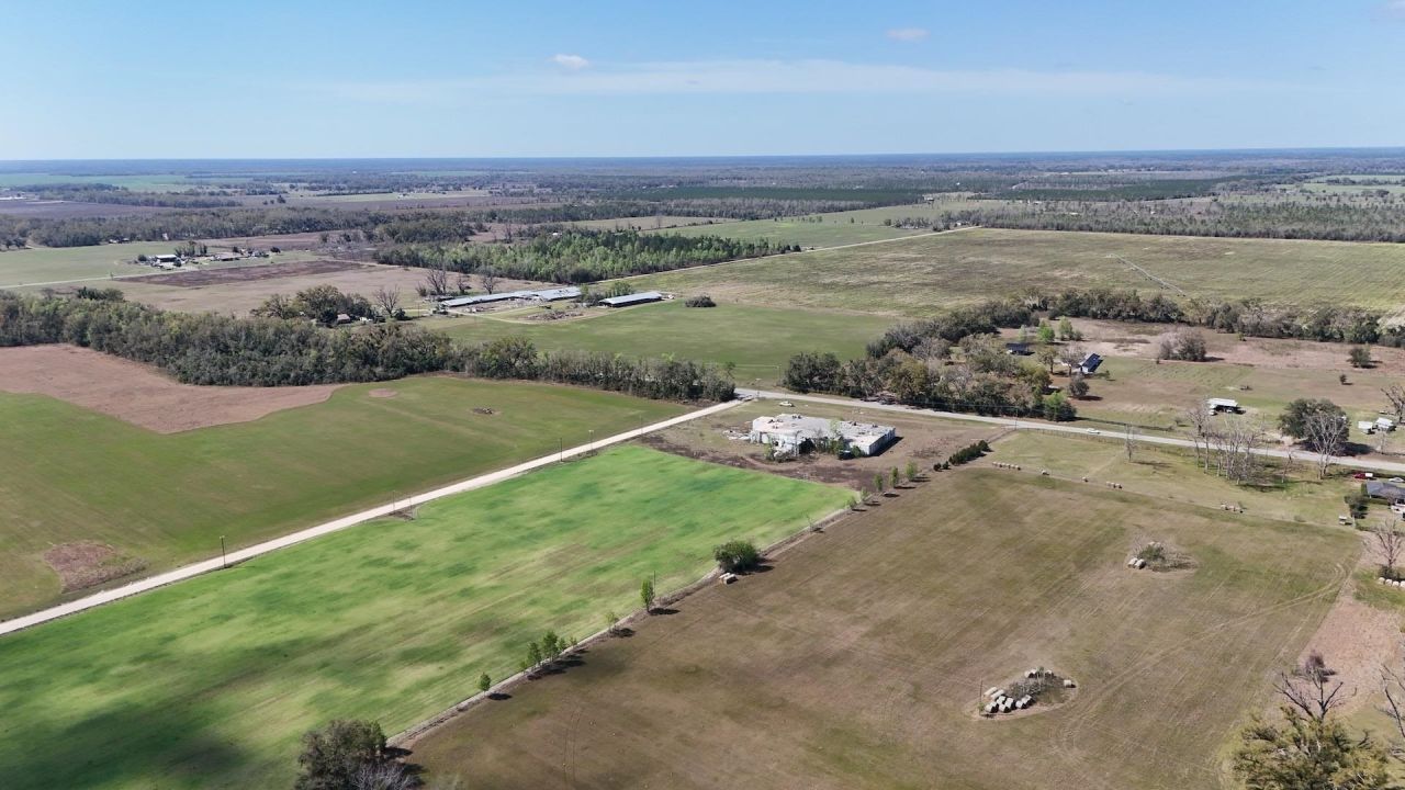 3809 SE Cr 255 , Lee, FL 32059 Photo