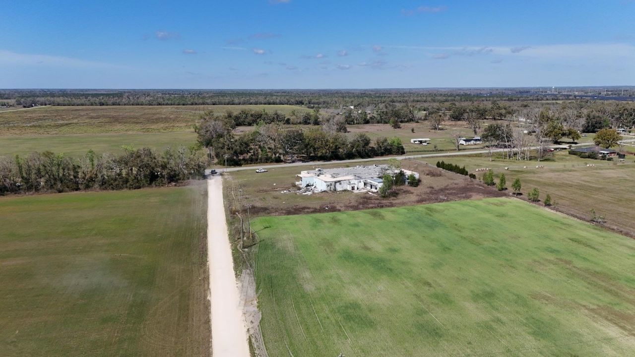 3809 SE Cr 255 , Lee, FL 32059 Photo